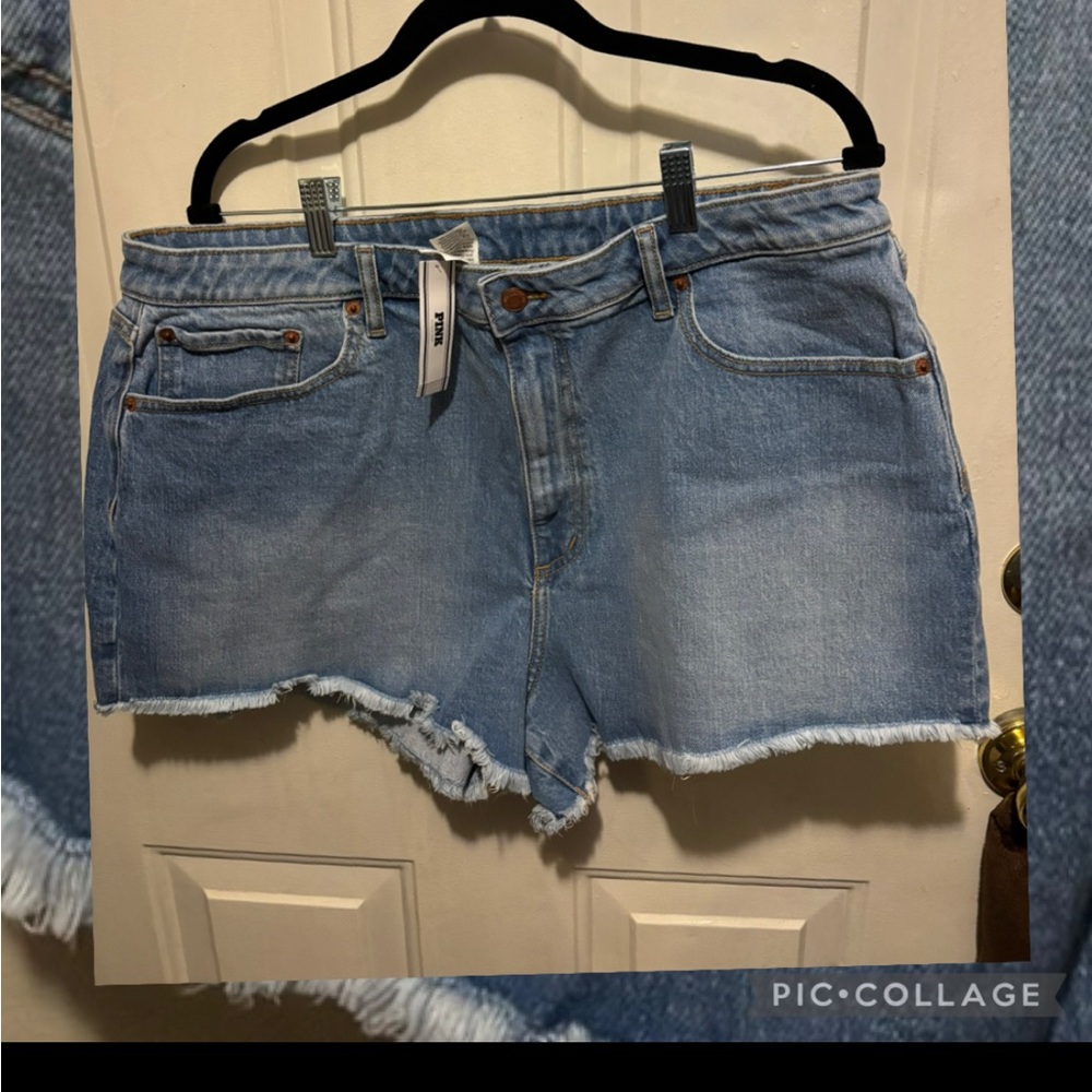 New w/Tags Victoria’s Secret ‘PINK ‘Blue Jean ‘Cut Off Look’ Shorts 
Sz.20

$15